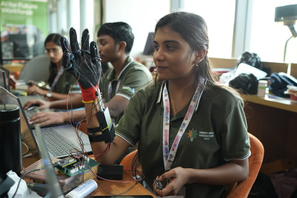 WhatsApp Image 2025-12-11 at 17.34.59